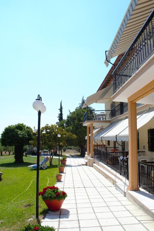 Olivemare Holidays Nea Iraklia Bagian luar foto