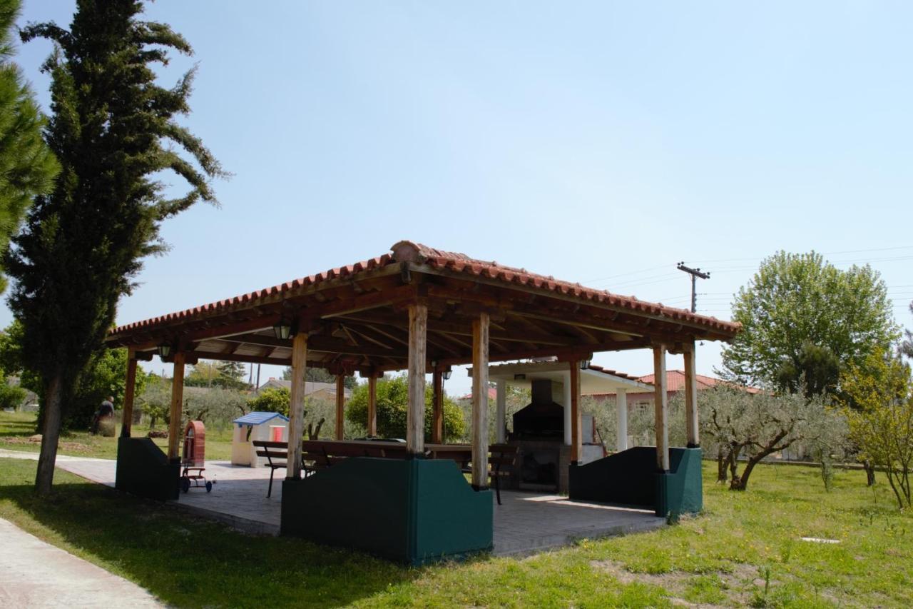 Olivemare Holidays Nea Iraklia Bagian luar foto