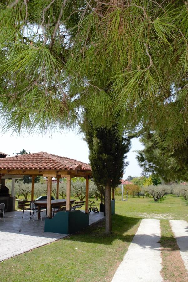 Olivemare Holidays Nea Iraklia Bagian luar foto