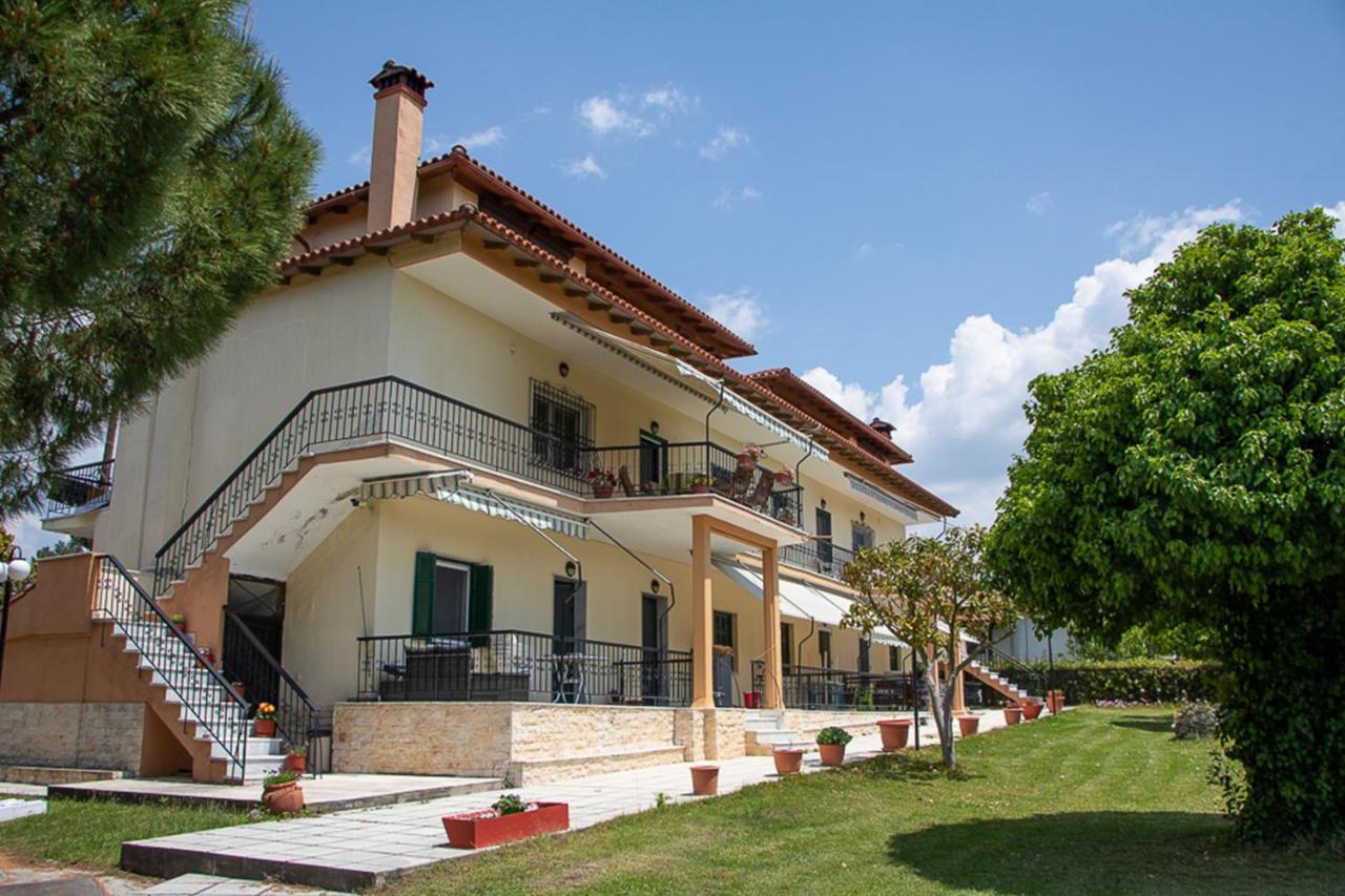 Olivemare Holidays Nea Iraklia Bagian luar foto