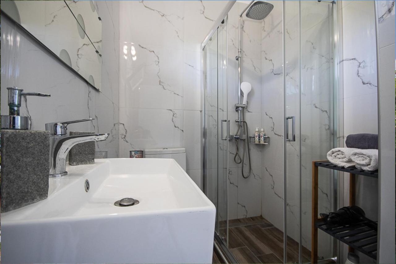 Olivemare Holidays Nea Iraklia Bagian luar foto