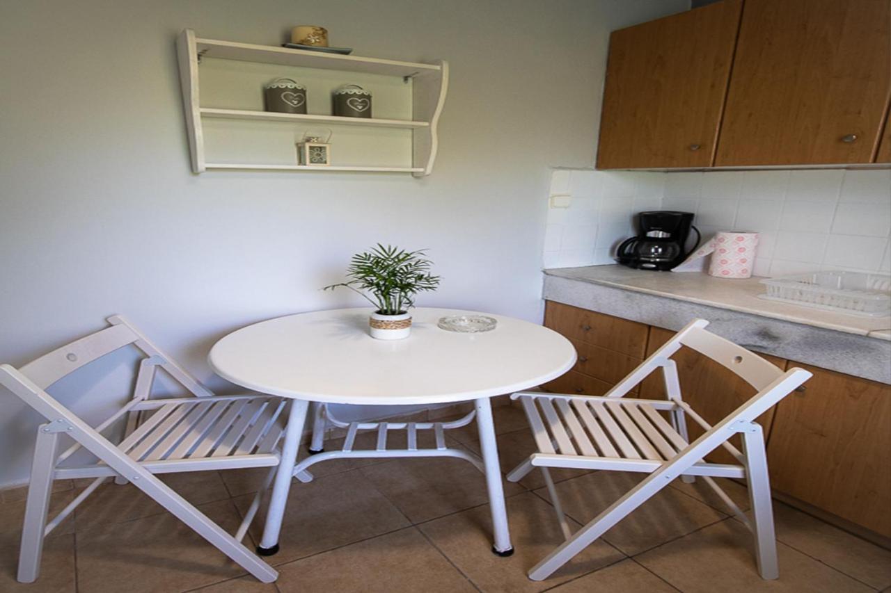 Olivemare Holidays Nea Iraklia Bagian luar foto